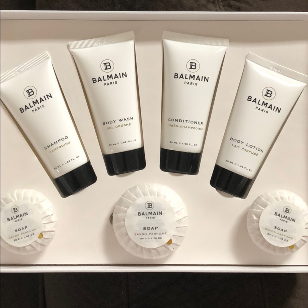 Balmain amenities kit